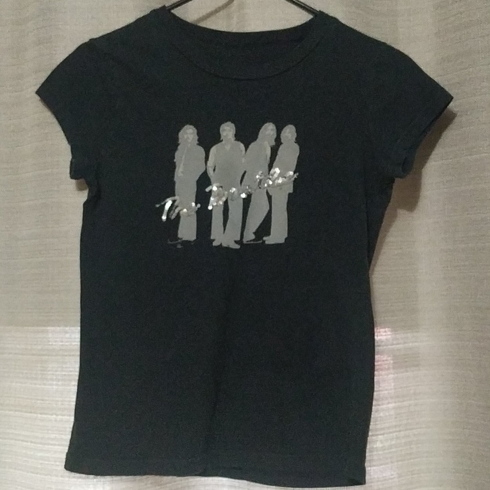 Women's black BEATLES tee